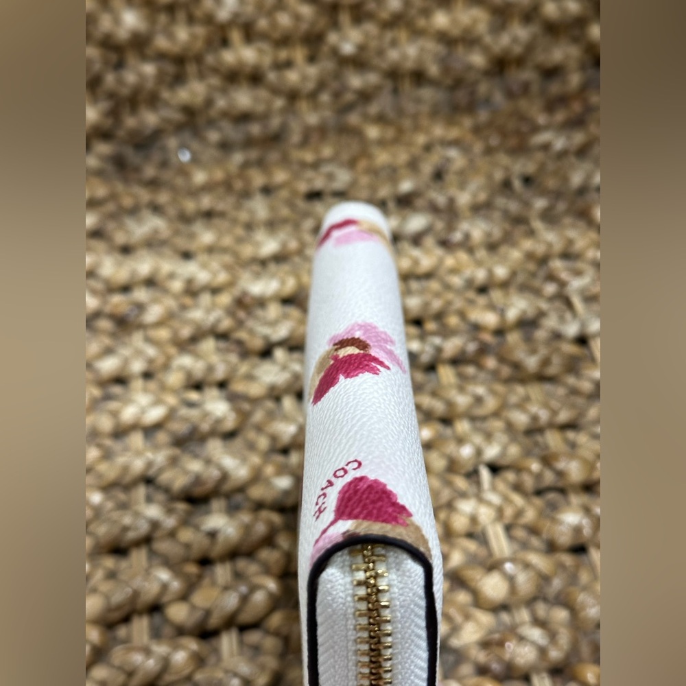 Coach Cream Floral Long Wallet - Picture 3 of 7